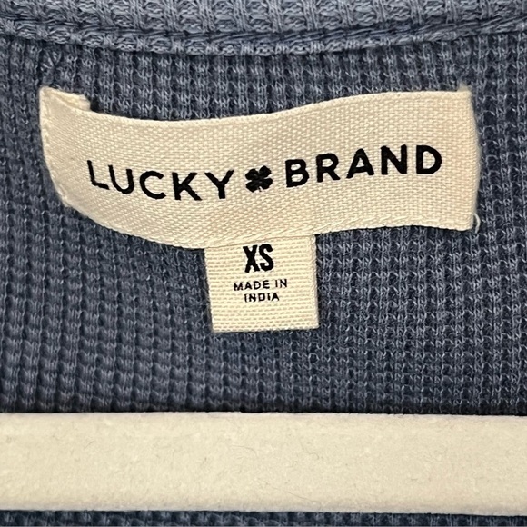 NWT Lucky Brand Embroidered Yoke Henley Top long sleeve Stone Wash Blue XS - Picture 5 of 6